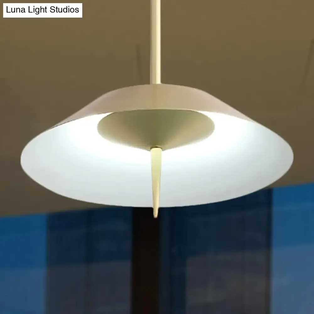 Metal Nordic Style Pendant Light - Black/Copper/Gold Cone Shade, Perfect for Dining Rooms