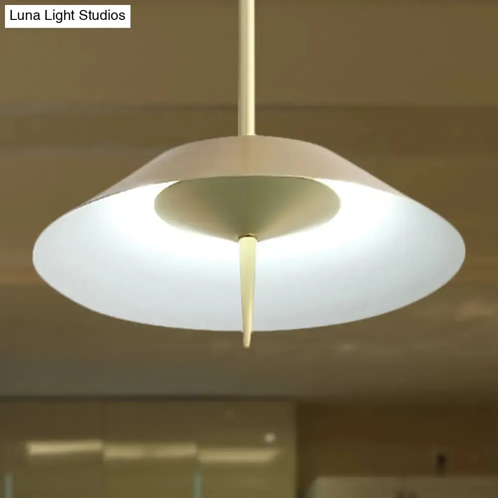 Metal Nordic Style Pendant Light - Black/Copper/Gold Cone Shade, Perfect for Dining Rooms