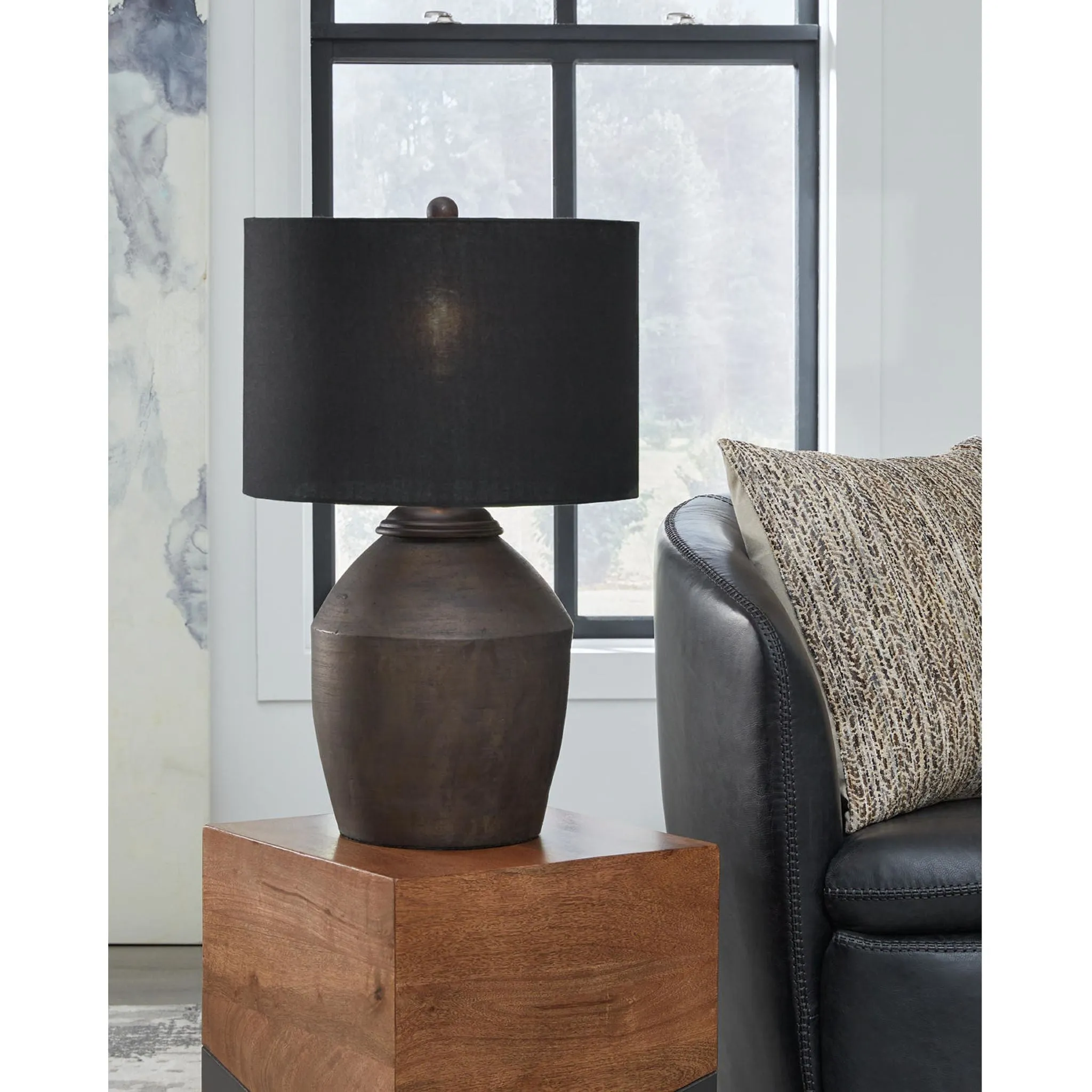 Naareman Table Lamp